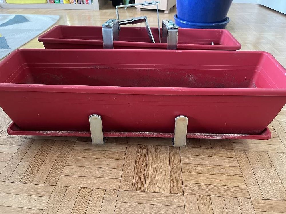 Gelnder Blumenkasten Rot (Gebraucht) in Zrich fr CHF 12  nur Abholung  auf Ricardo kaufen