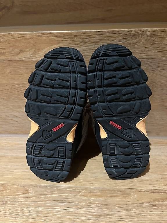 Schuhe für Jungen: Adidas Terrex Grösse 25 – Gebraucht aus Schmitten FR von mel_6zdz 1