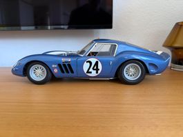 Ferrari 250 GTO N3987GT #24 - Revell - 1/12