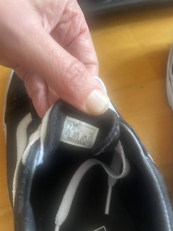 Scarpe da uomo: Black and white VANS  – Usato da Basel venduto da iac_lf5j 2