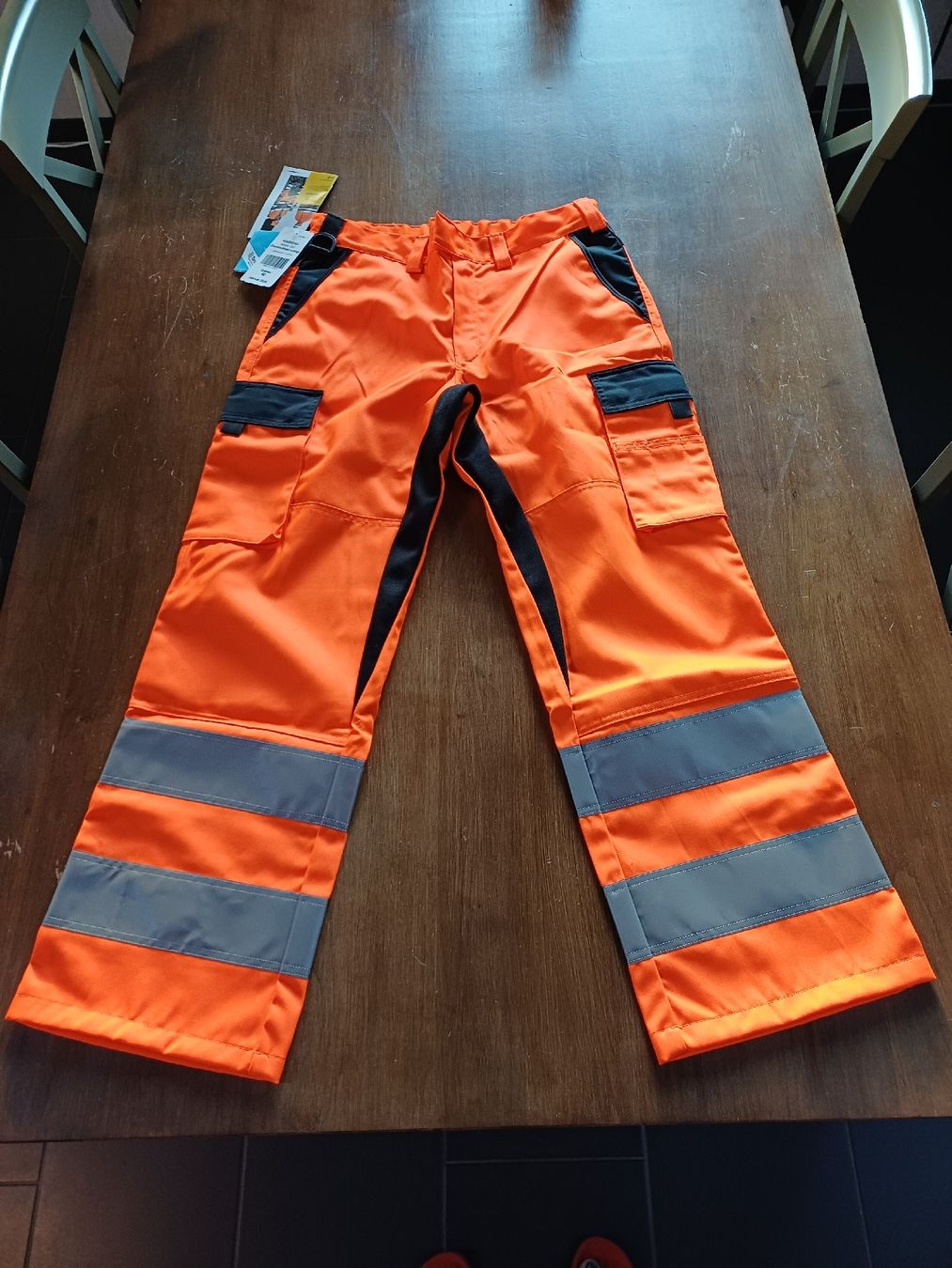 Pantalons: Arbeitslose Warnschutzhose Gr. 42 – Neuf avec emballage d'origine à Signau par Vonberch