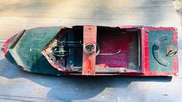 Ancien modèle réduit de bateau à vapeur incomplet
