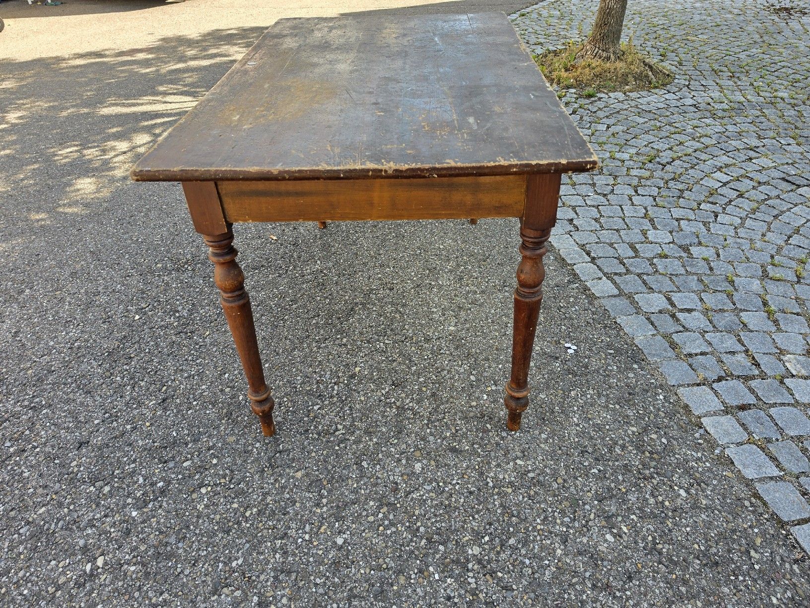 Tavoli: Holztisch mit Schublade restaurationsbedürftig – Usato da Mettlen venduto da elios0888 1