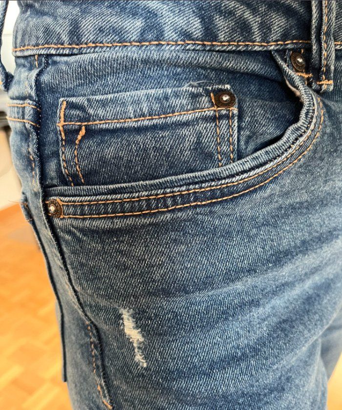 Stradivarius Jeans: Mom Slim Fit Jeans – Usato da Adliswil venduto da rit_z7rt 4