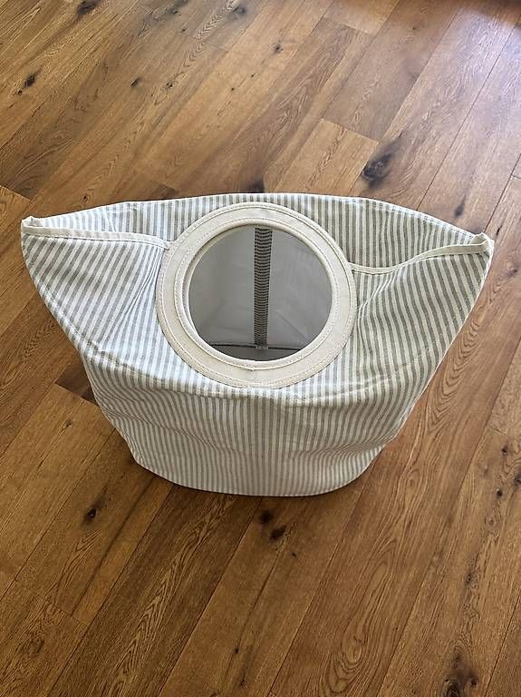Micasa Paniers à linge: Wäschekorb – D'occasion à Baar par melanielu