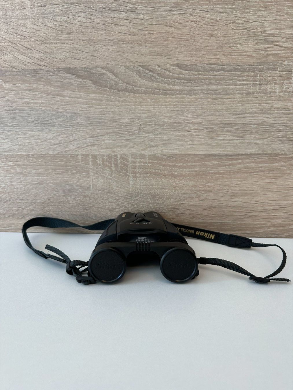 Nikon Binocoli: Nikon Fernglas mit Tasche – Usato da Winterthur venduto da osc_t6xg 2