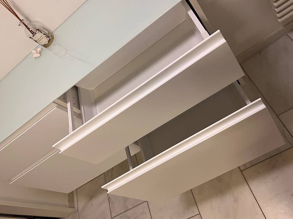 Komplettküchen: Sideboard / Küchen Element / Wand Schrank Ikea weiß  – Gebraucht aus Zürich von cat_9qyy 1