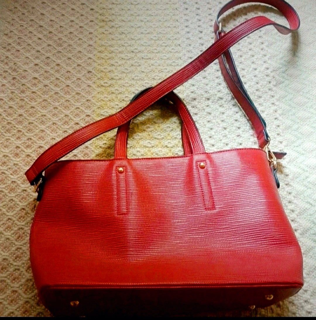 Taschen für Damen: Sac à main cabas rouge élégant, simili cuir – Gebraucht aus Genève von a_t_g5kq 1