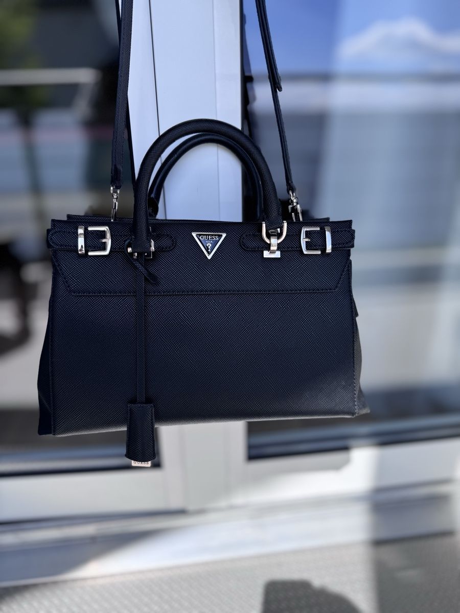 Taschen für Damen: Handtasche Guess schwarz – Gebraucht aus Mühlau von Anna0137