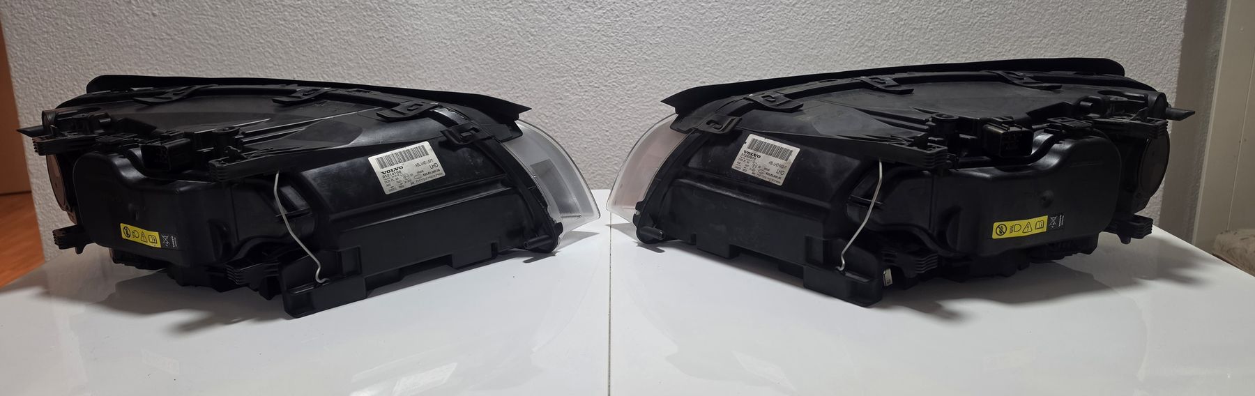 Volvo Fari: Volvo XC70 Scheinwerfer – Usato da Winterthur venduto da xXSchwwizXx 1