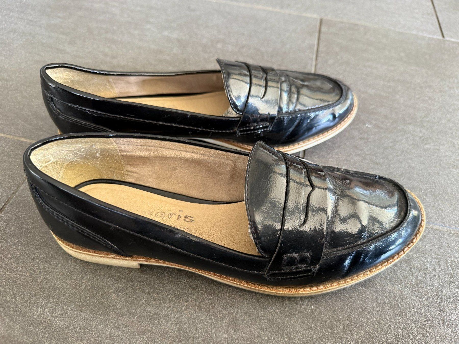 Tamaris Damenschuhe: Spende MSF - Tamaris -  schwarze Loafer - Gr 39 – Gebraucht aus Fällanden von La_Natie 1