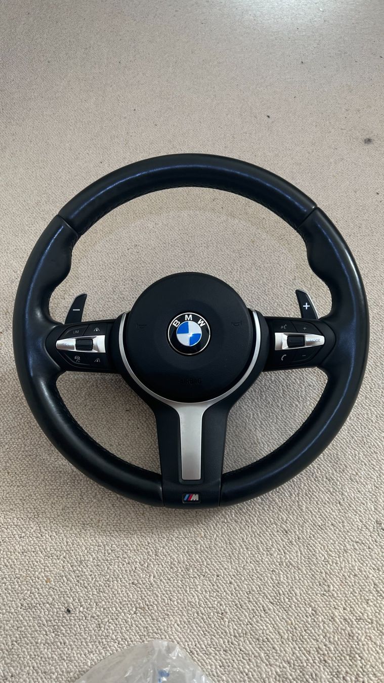 BMW M Lenkrad F-Serie Schaltwippen Heizung Vibration (Gebraucht) in Basel  fr CHF 550  mit Lieferung auf Ricardo kaufen