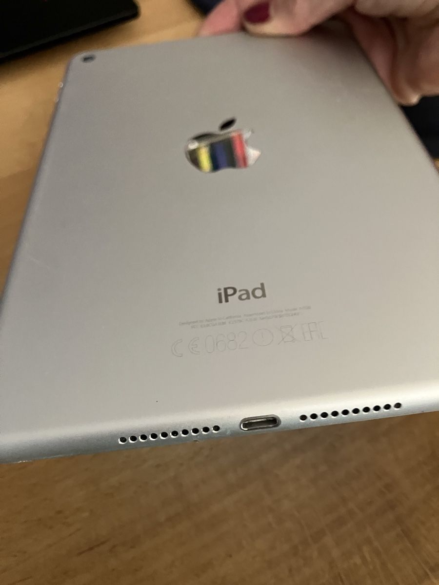 Apple Tablettes PC: iPad Mini 4, SIM, WiFi - 128GB – D'occasion à Basel par Wiub 2