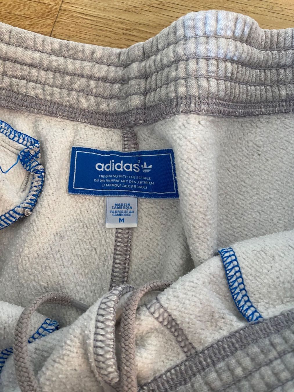 Pantaloni: Adidas Herren Grösse M Short Hose Trainerhose – Usato da St. Gallen venduto da ka_mo 2