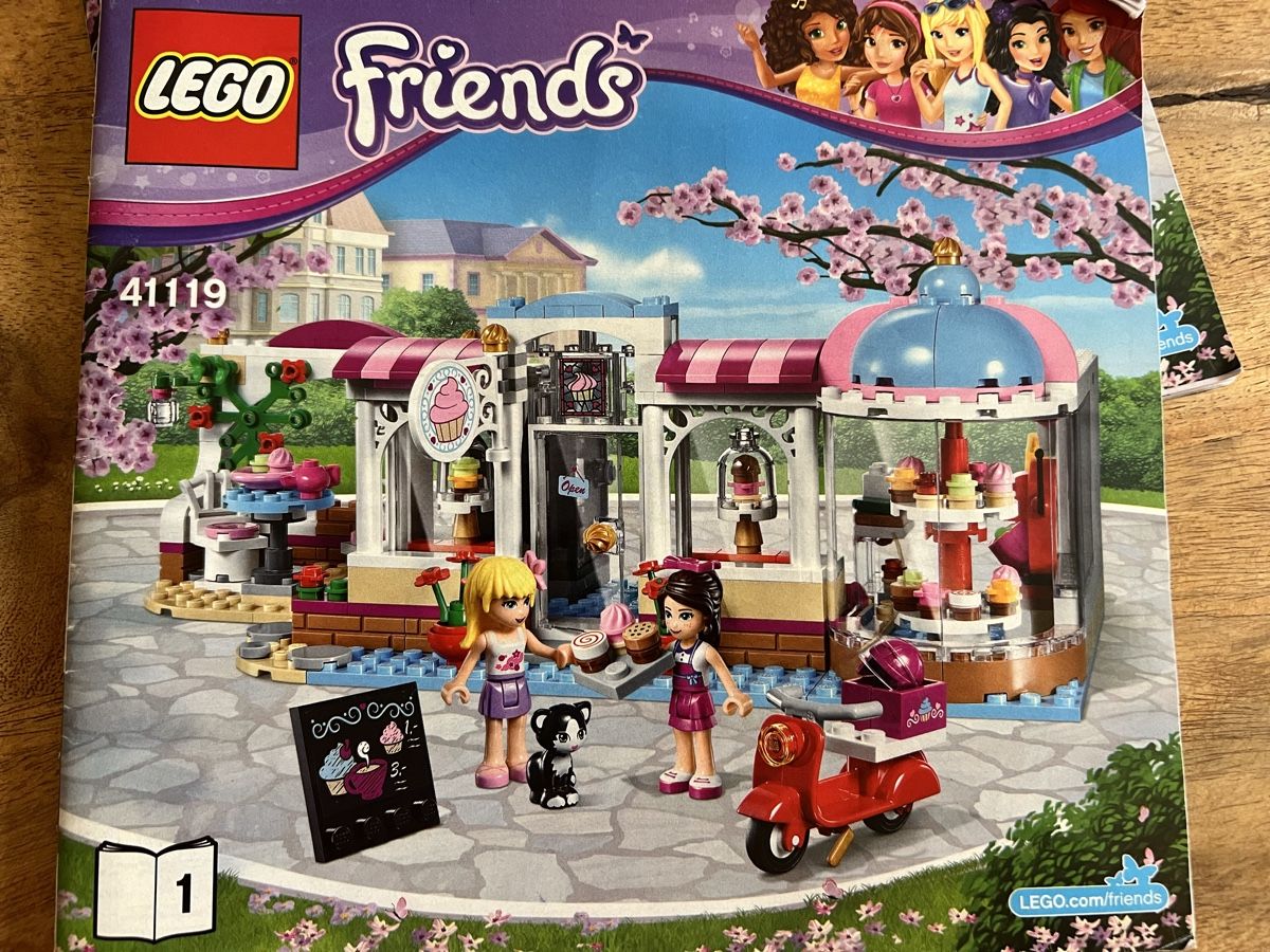 Lego Spielzeuge: LEGO Friends Heartlake Cupcake-Café – Gebraucht aus Zürich von zeneir