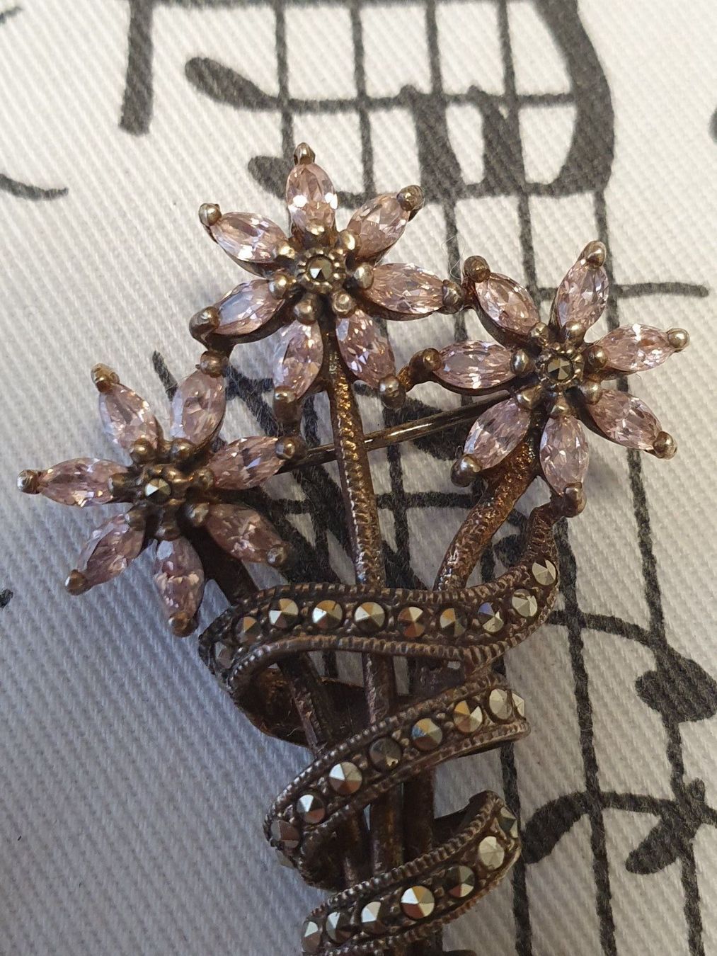Spille & Fermagli: Vintage florale Brosche Gablonz u. Pyrit – Usato da Wohlen AG venduto da palmsprings 4