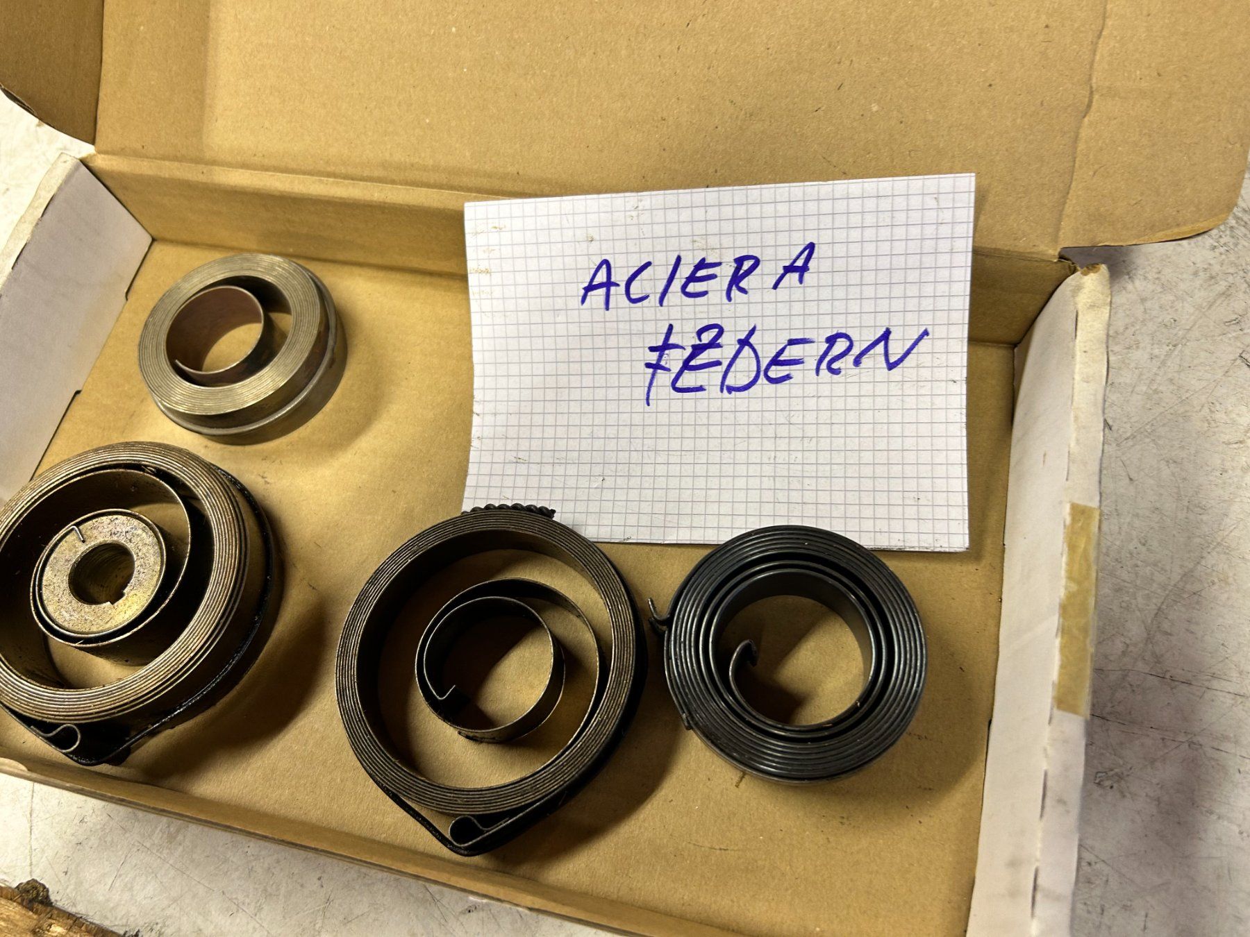Tutti gli attrezzi: ACIERA Rückzugfedern – Usato da Münchenstein venduto da fransch 1