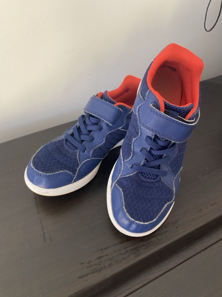 Decathlon Scarpe da uomo: Chaussures PERFLY bleues enfant taille 32 – Usato da Baden venduto da ric_hp5k