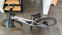 Scott Scale Kinder-Mountainbike (24 Zoll / Disc / 8-Gang)