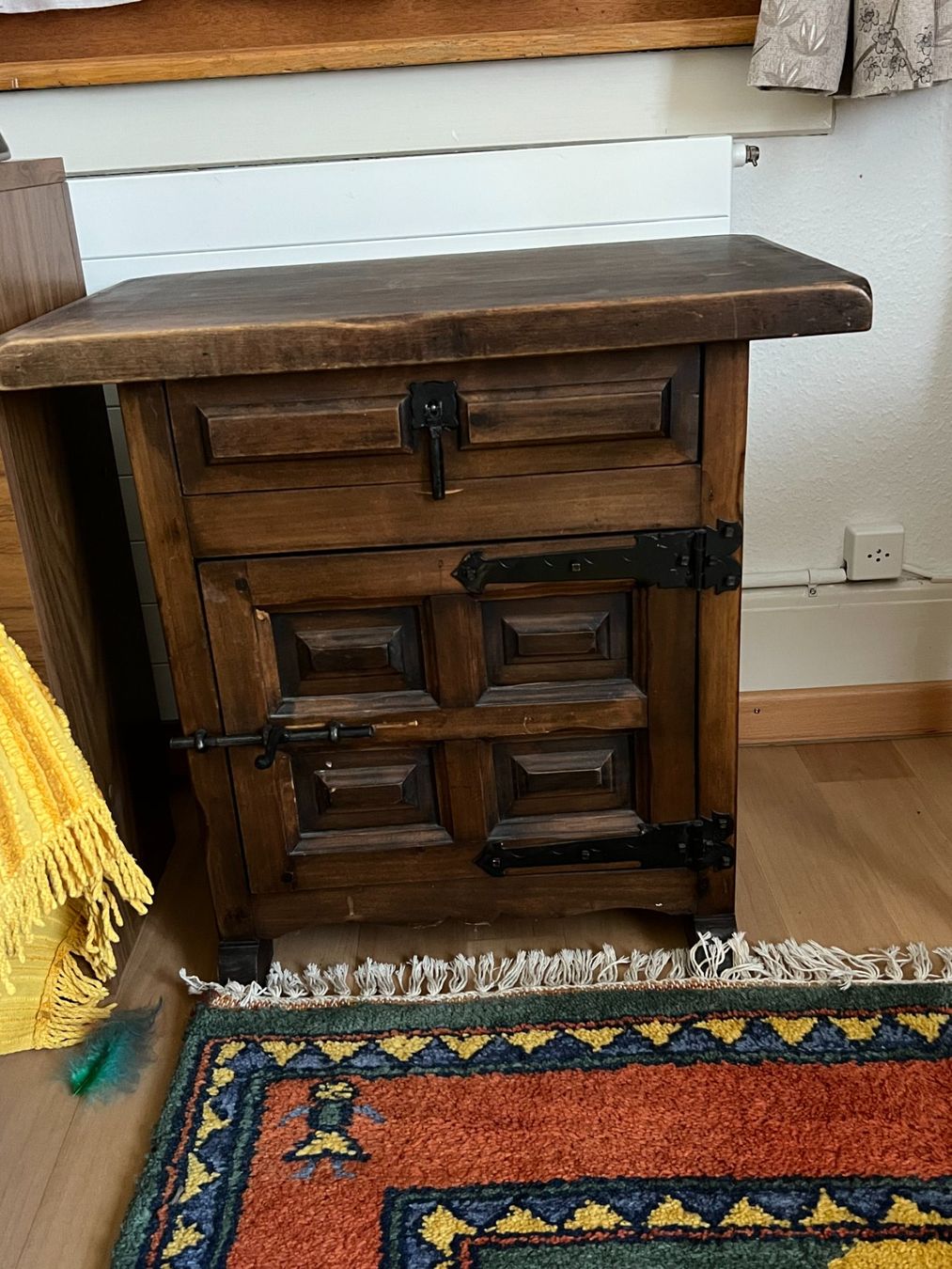 Cassettiere: Kleine Kommede Holz – Usato da Wettingen venduto da pozza01