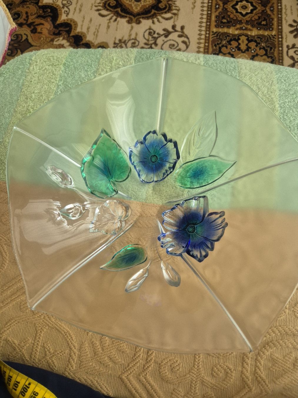 Piatti di portata: Glas Schale mit Blumen Dekor, Durchmesser ca. 34cm, Top! – Nuovo (secondo la descrizione) da Zürich venduto da mar_fh5h