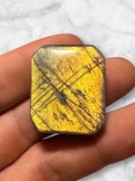 Labradorit Cabochon wunderschön gelb mit grün, 90ct