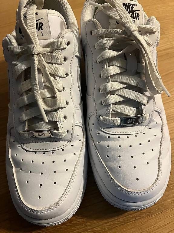 Scarpe da uomo: Nike AirForce1  – Usato da Oberkulm venduto da chi_f7qs 2
