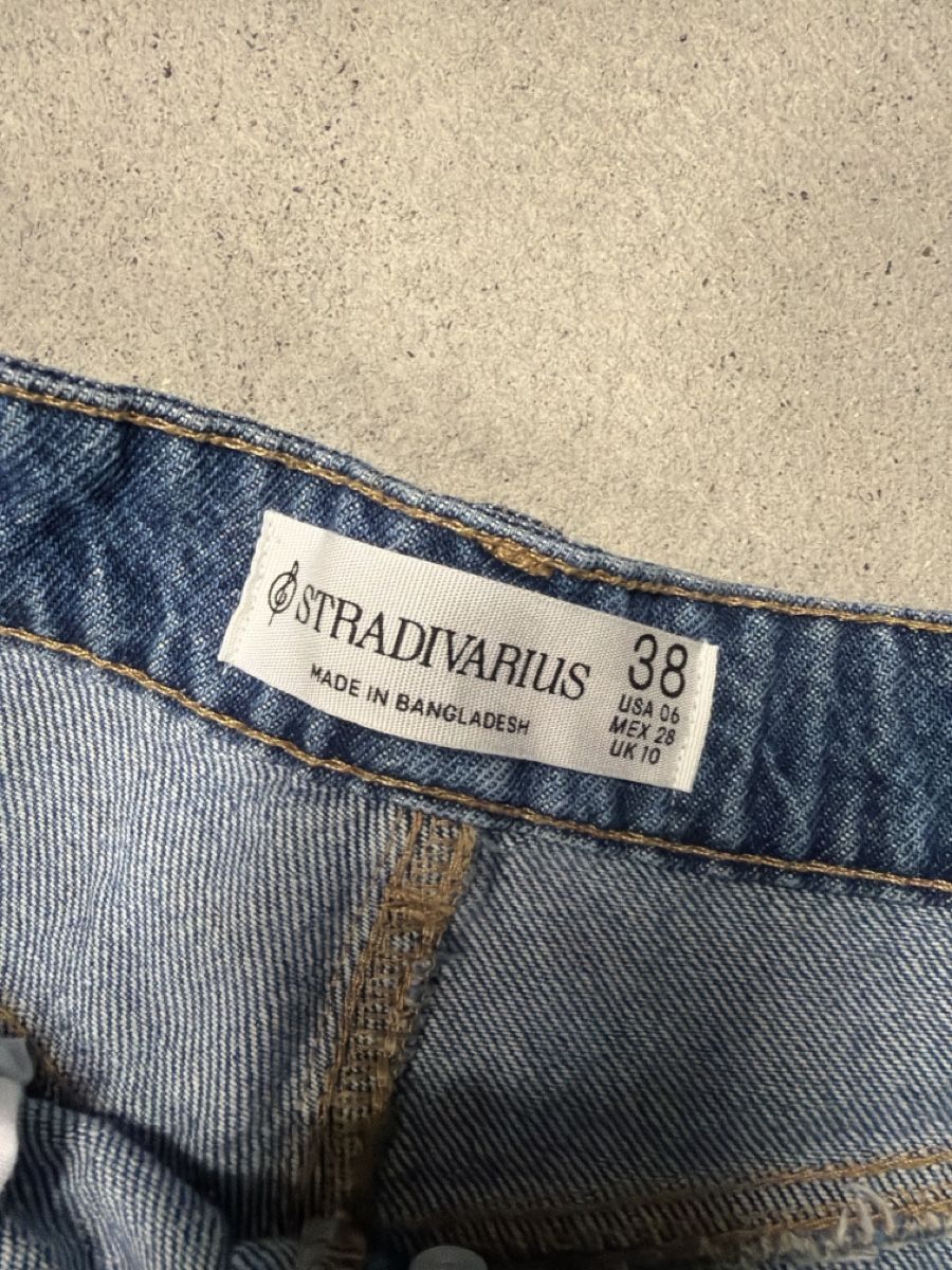 Stradivarius Jeans: Jeans Shorts Stradivarius Grösse 38 neu – Nuovo (secondo la descrizione) da Känerkinden venduto da melbaumg 2