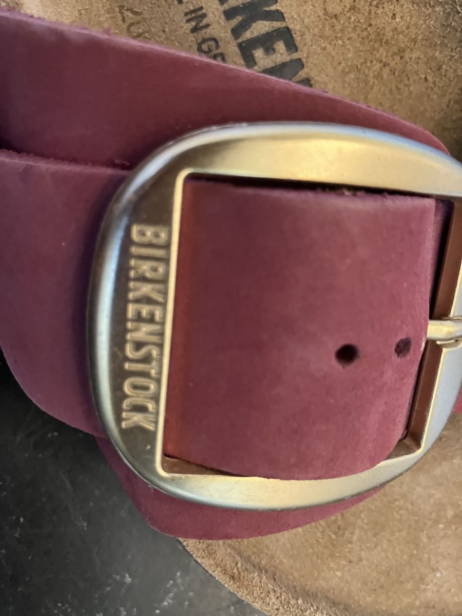 Birkenstock Scarpe da donna: Rote Birkenstock Schlarpen  – Nuovo (secondo la descrizione) da Bern venduto da JenniferNice 2