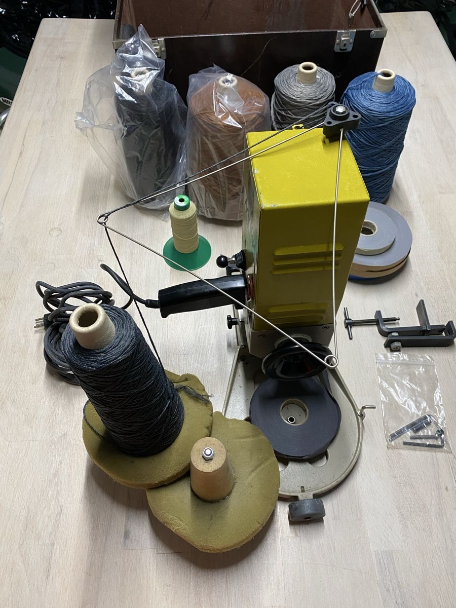 Macchine da cucire: Kettelmaschine Miniket – Usato da Murgenthal venduto da Nezar 4