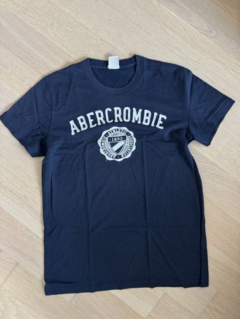 T-Shirt Abercrombie & Fitch