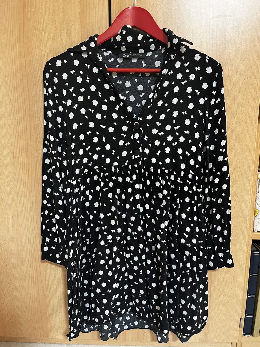 Zara Vestiti: Zara Kleid schwarz Blumenmuster Gr. S 36 – Nuovo (secondo la descrizione) da Zürich venduto da tamaramaya