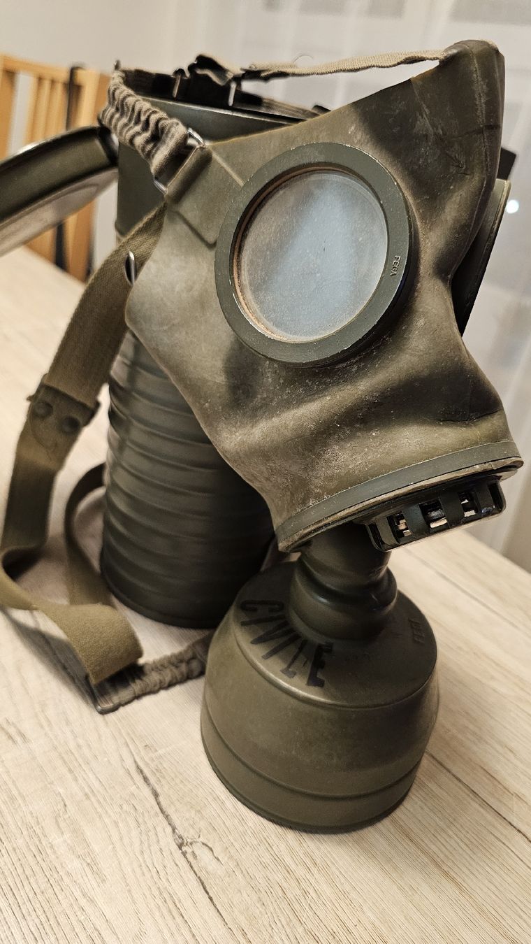 Altro in Antiquarato & Arte:  C- Schutzmaske CH Militär 1939 – Nuovo (secondo la descrizione) da Liestal venduto da GrotteD 1