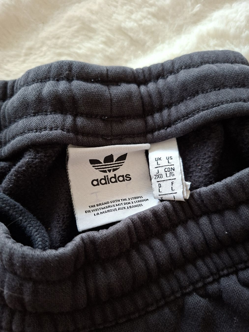 Adidas Lotti di vestiti: Ensemble Adidas noir style Galaxy taille L  – Usato da Renens VD venduto da ser_j2fn 5