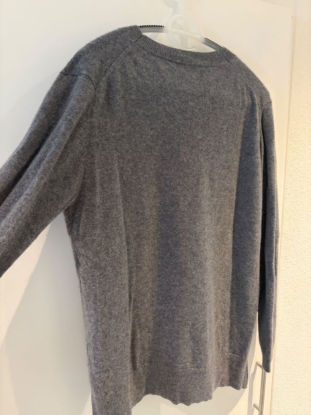 Massimo Dutti Pullover & Sweatshirts: Massimo Dutti Kaschmir Pullover grau – Gebraucht aus Dielsdorf von Anthony111 1
