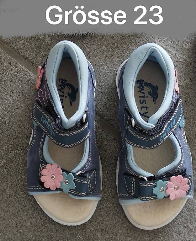 Chaussures filles: Sandalen Grösse 23 – D'occasion à Muri AG par Scorpion84