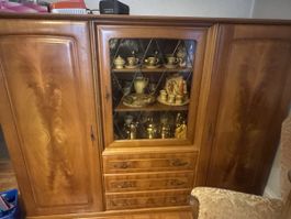 Antiker Buffetsschrank mit Vitrine und Schubladen
