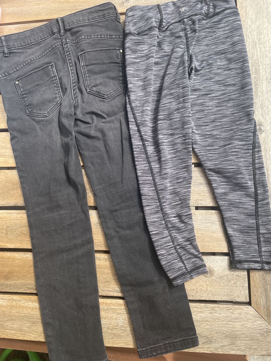Lotti & Set di vestiti: Hosenset 122 top Zustand – Usato da Ebmatingen venduto da Marmotta9 1