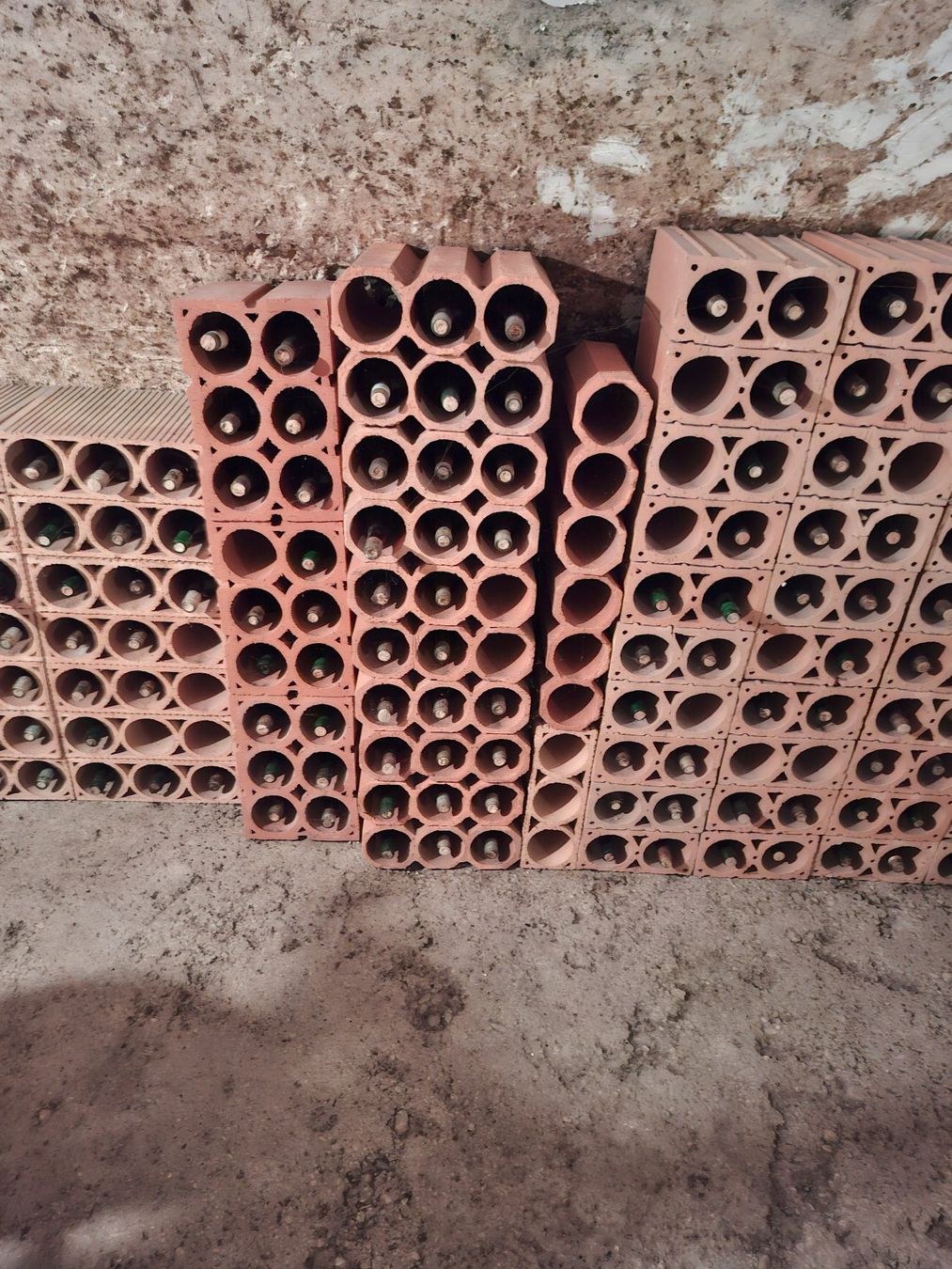Wein: Ca. 600 Flaschen Wein aus Eigenproduktion – Gebraucht aus Müswangen von Rapold_IT_Service