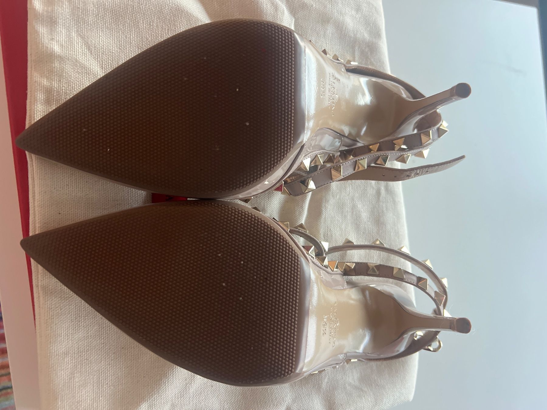 Valentino Scarpe da donna: Valentino Rockstud Heels - Size 39.5 - Chic Spring Style – Usato da Oberägeri venduto da rus_7vhx 6