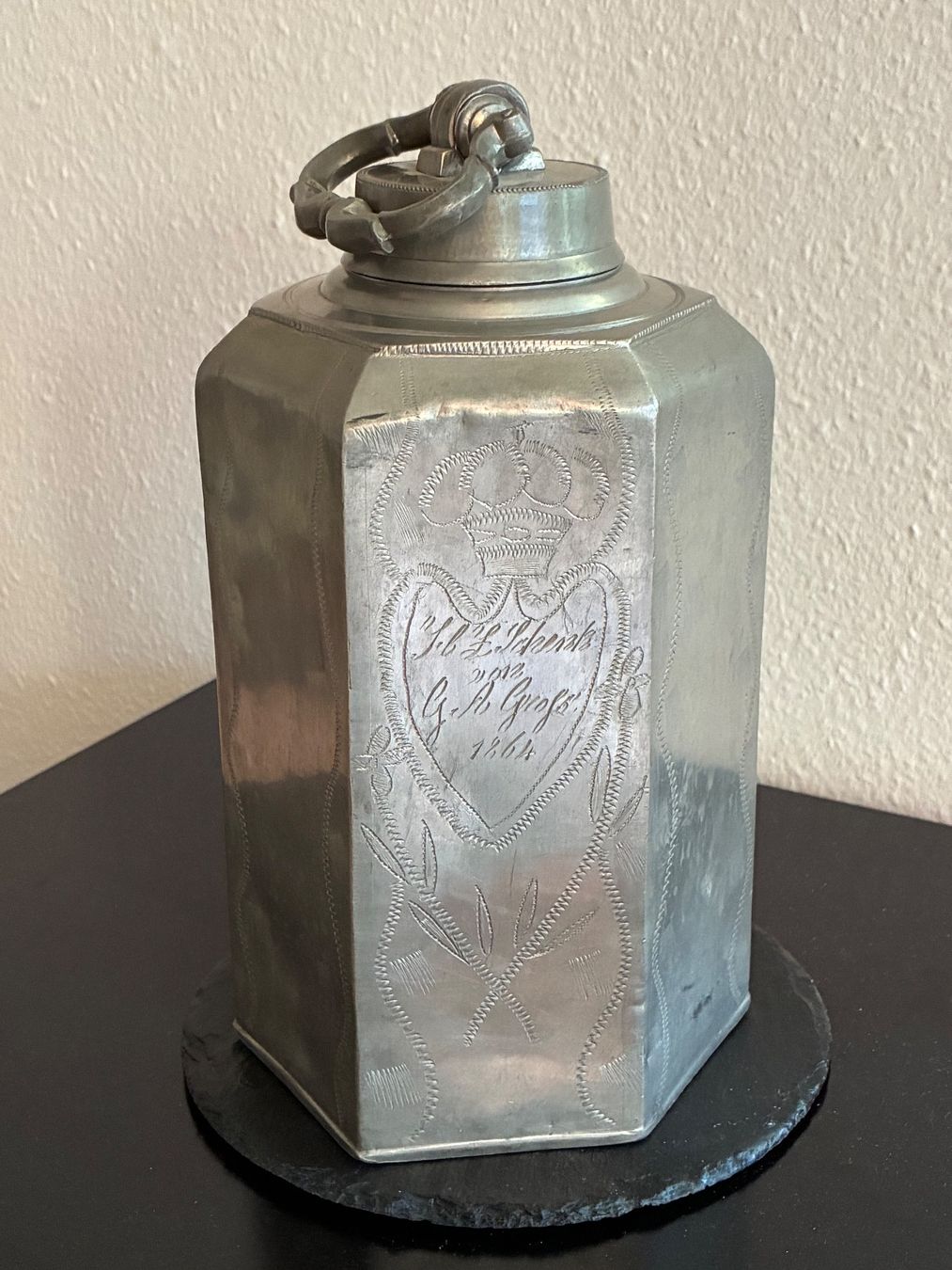 Bottiglie: Antike Zinnflasche  dat. 1864 – Usato da Zürich venduto da hicosh