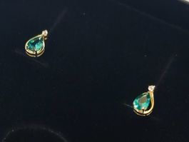 Ohrringe aus gelbgold und Smaragd