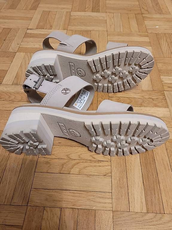 Timberland Scarpe da donna: Sandales beige Timberland t.38.5 – Nuovo (secondo la descrizione) da Monthey venduto da Bubuline