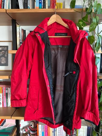 Aus Mamas Fundus: Softshelljacke knallrot
