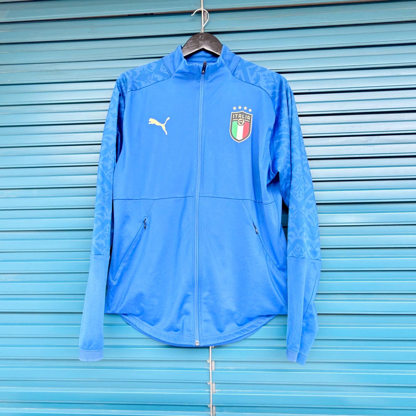 Puma Giacche: Veste Italia Puma authentique – Usato da Thônex venduto da BrYu 4