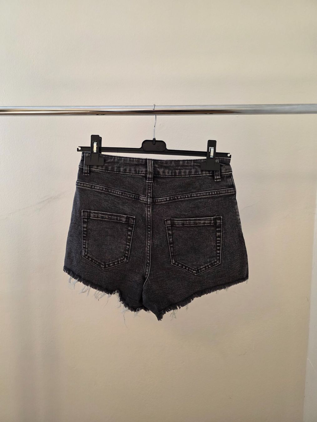 Tezenis Jeans: Verwaschene Jeans-Shorts Tezenis – Neu (gemäss Beschreibung) aus Rothenfluh von sel_j856 1