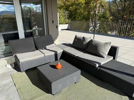 Gratis: Rattan-Lounge inkl. Kissen
