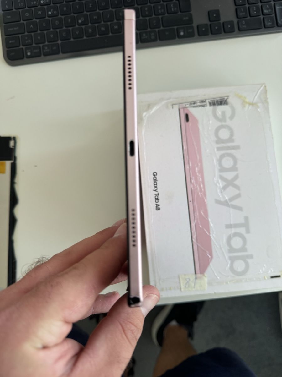 Samsung Tablet PC: 2 defekte Galaxy Tab A8 SM-X200 – Difettoso da Urdorf venduto da qendro1 4