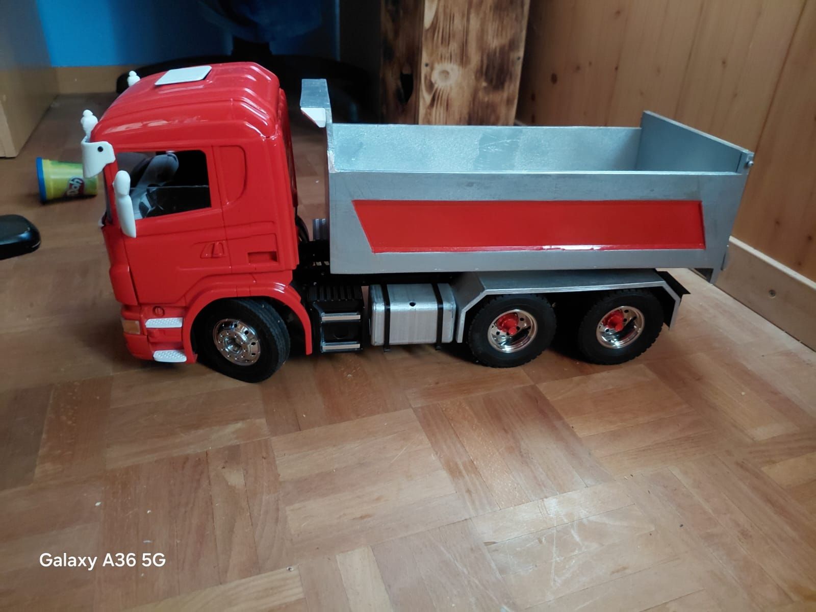 RC Modellbau: Angefangener RC LKW – Gebraucht aus Langnau im Emmental von Ramona910 1
