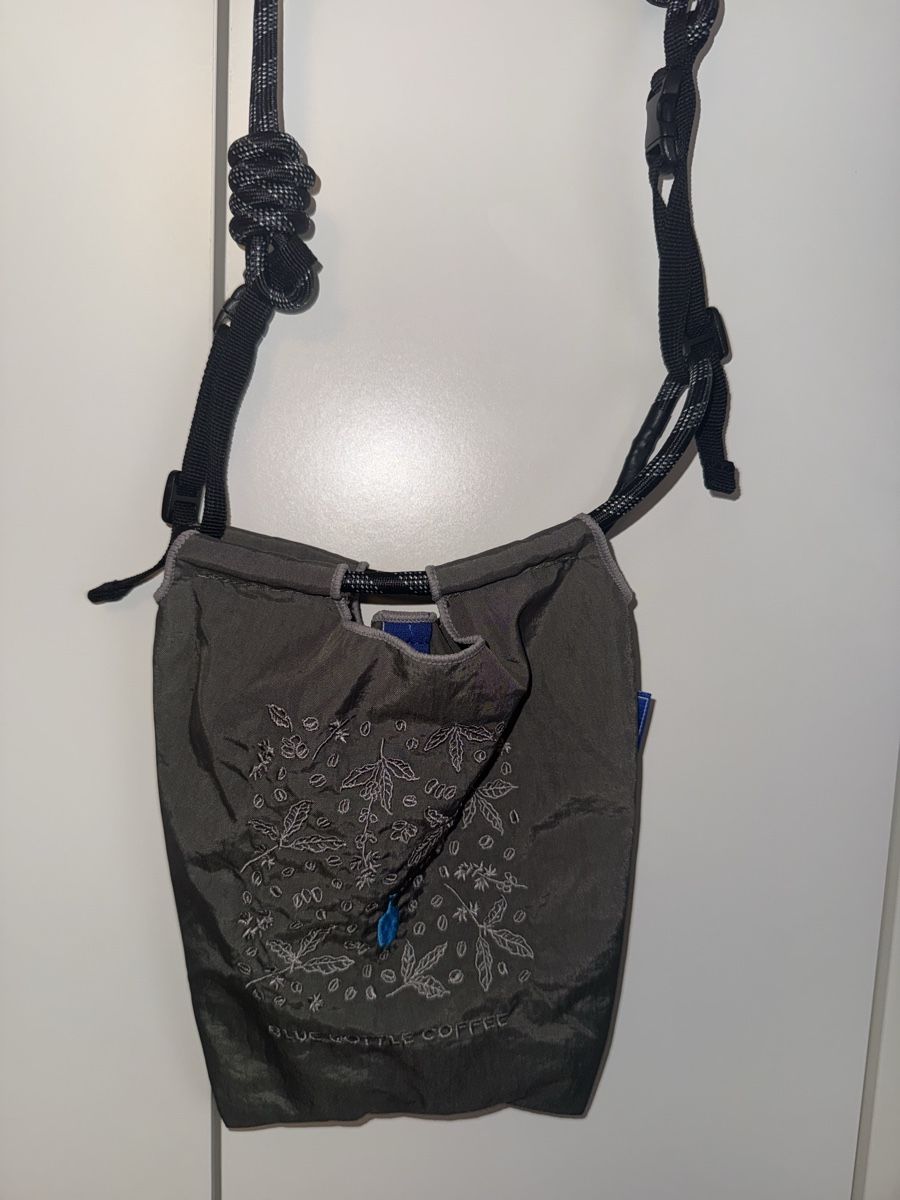 Sacs femmes: Umhängetasche Ball and Chain – Neuf avec emballage d'origine à Mörschwil par Seegurke18